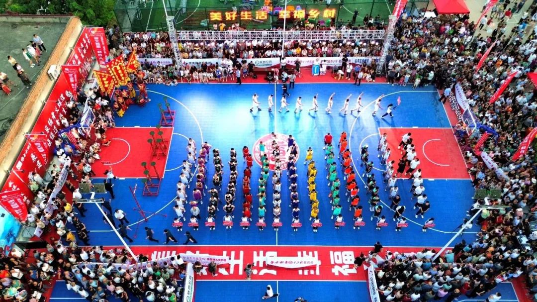 助推乡村产业发展，临渭区“草莓SOLO视频下载”杯篮球联赛激发新活力
